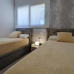 Διαμέρισμα Sunset Cliffs Stylish Μπένιντορμ